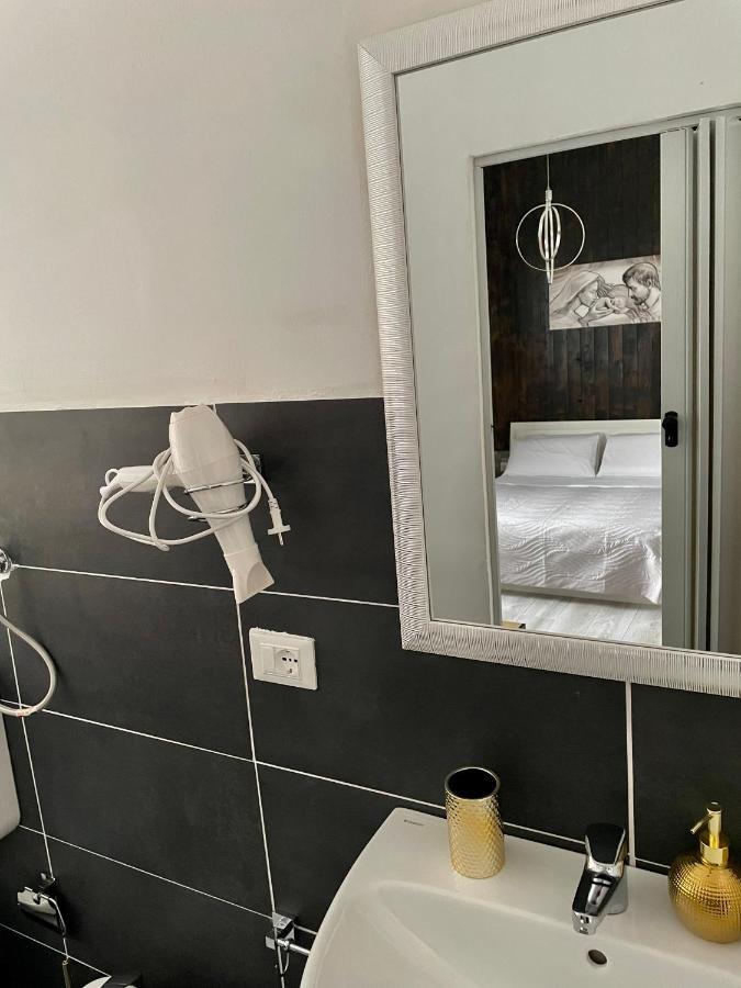 אולביה Camera In Centro Storico מראה חיצוני תמונה